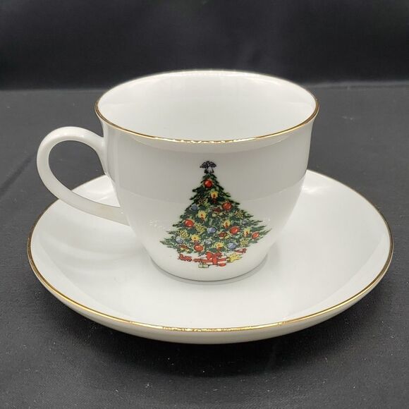 Jamestown China Christmas Tree Cup and Saucer with Gold Trim - Picture 1 of 6
